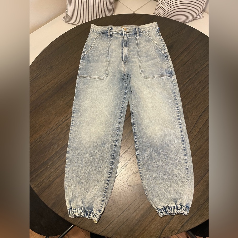 Size 31 NWOT Mother Springy ankle jeans